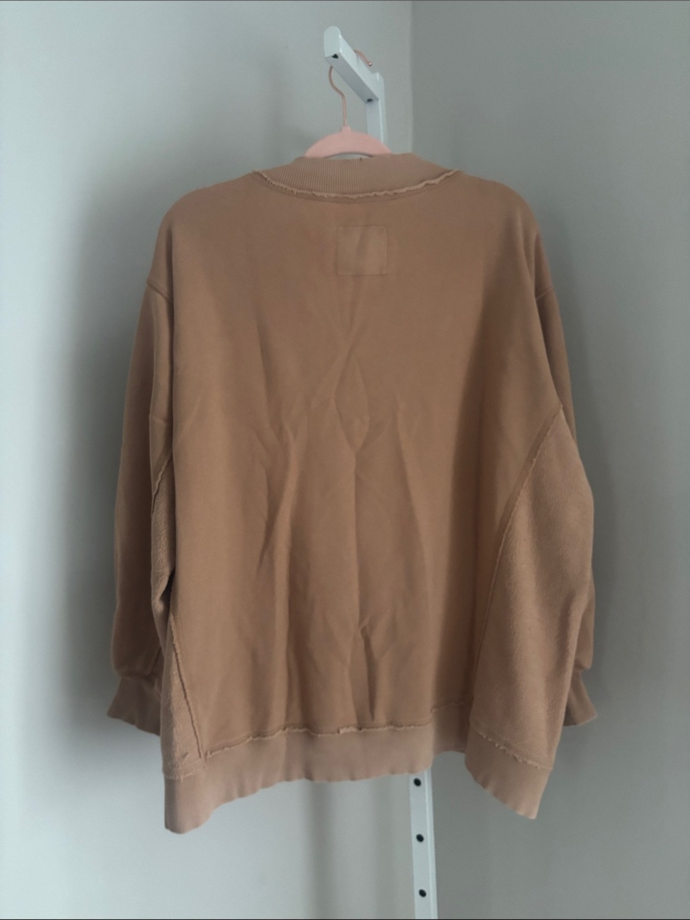 Aerie Vacay Every Day Women’s Oversized V-Neck Sweater in Light Brown Size Small - Picture 3 of 5